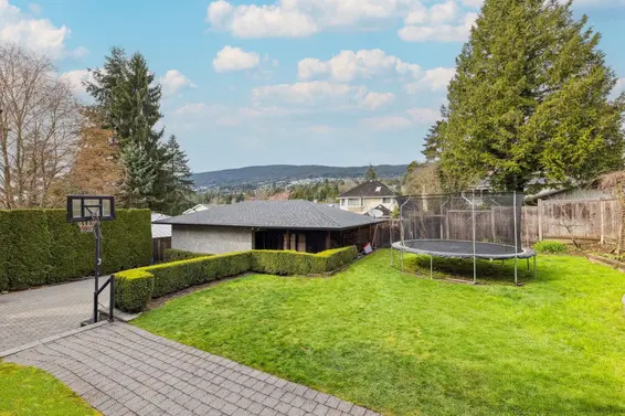 1031 Inglewood Avenue, West Vancouver For Sale - image 31