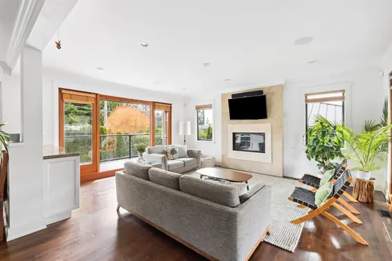 1031 Inglewood Avenue, West Vancouver For Sale - image 6