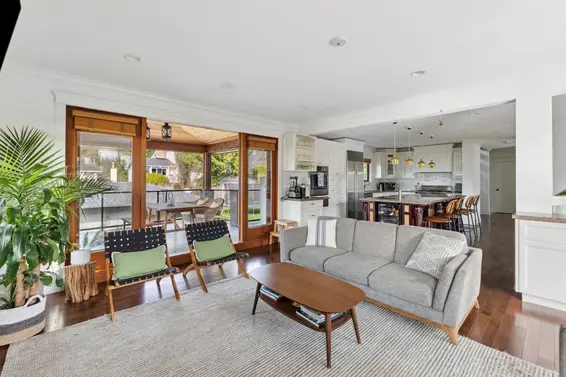 1031 Inglewood Avenue, West Vancouver For Sale - image 8