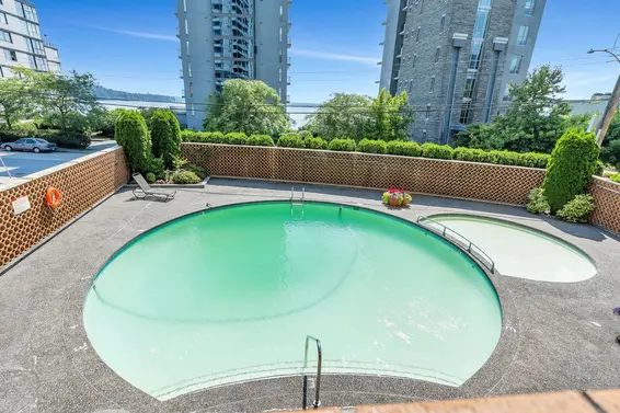 402 2135 Argyle Avenue, West Vancouver For Sale - image 3