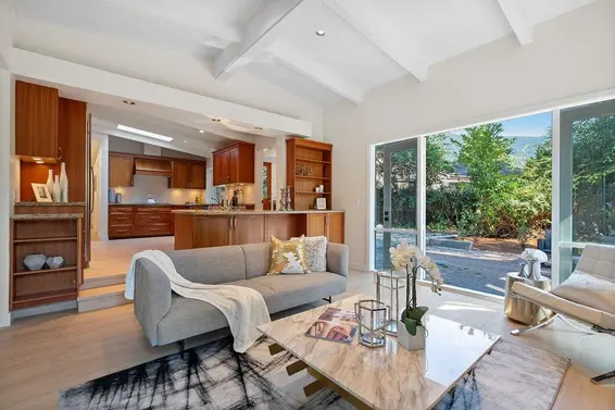 4692 Glenwood Avenue, North Vancouver For Sale - image 13