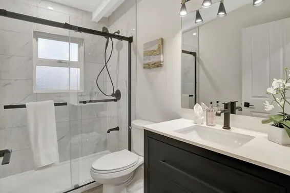 4692 Glenwood Avenue, North Vancouver For Sale - image 34