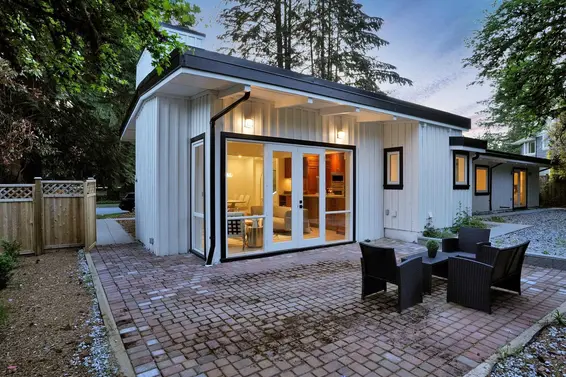 4692 Glenwood Avenue, North Vancouver For Sale - image 4