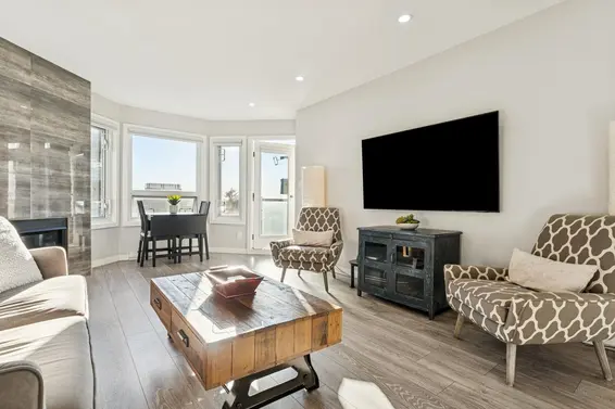 305 175 West 4th Street, North Vancouver For Sale - image 4