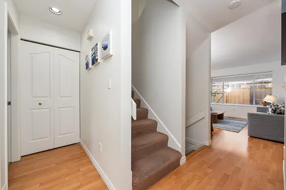 10 901 West 17th Street, North Vancouver For Sale - image 10