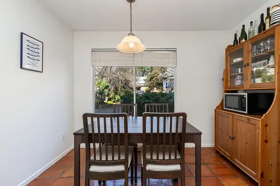 10 901 West 17th Street, North Vancouver For Sale - image 9