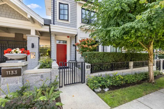 6 1133 Ridgewood Drive, North Vancouver