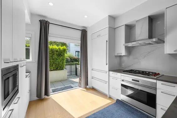 6 1133 Ridgewood Drive, North Vancouver For Sale - image 10