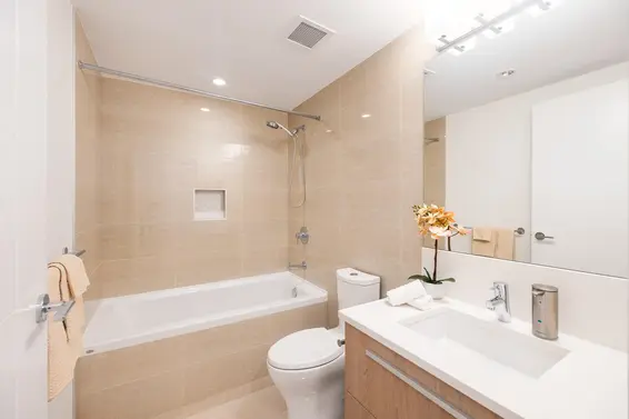 205 2780 Valley Centre Avenue, North Vancouver For Sale - image 18