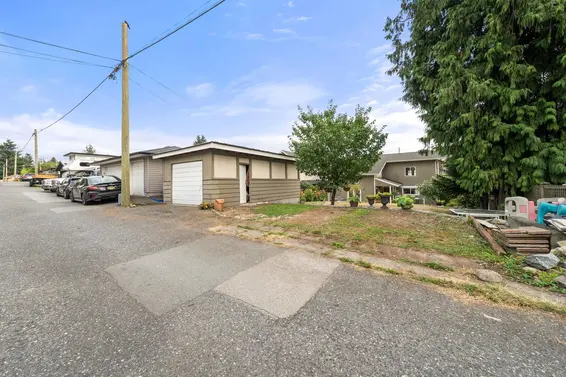 462 East 4th Street, North Vancouver For Sale - image 2