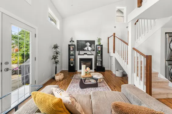 462 East 4th Street, North Vancouver For Sale - image 8