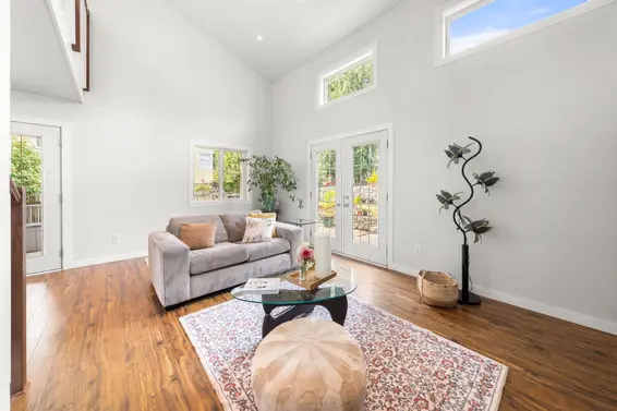 462 East 4th Street, North Vancouver For Sale - image 9
