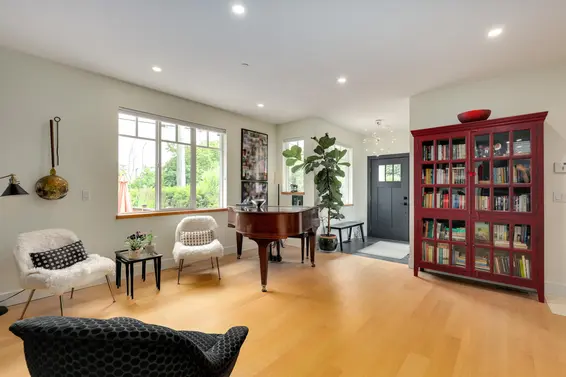 828 17th Street, West Vancouver For Sale - image 7
