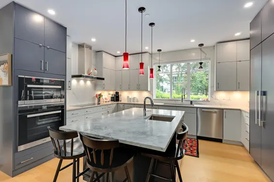 828 17th Street, West Vancouver For Sale - image 8