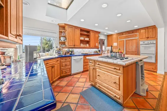 5600 Grousewoods Place, North Vancouver For Sale - image 6