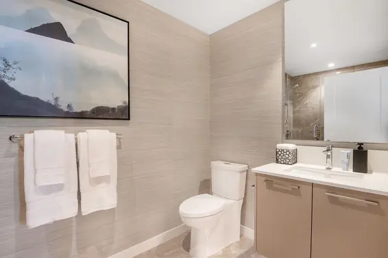 402 128 West 15th Street, North Vancouver For Sale - image 2