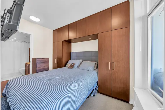 1301 158 West 13 Street, North Vancouver For Sale - image 7