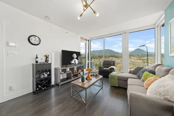 2202 1550 Fern Street, North Vancouver For Sale - image 2