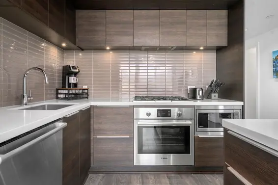 2202 1550 Fern Street, North Vancouver For Sale - image 8