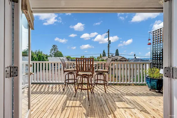 255 West 6th Street, North Vancouver For Sale - image 17