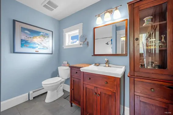 255 West 6th Street, North Vancouver For Sale - image 24