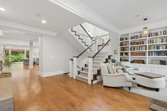 4176 Virginia Crescent, North Vancouver For Sale - image 16