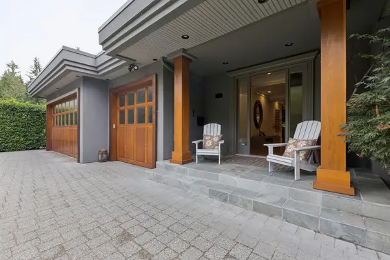 4176 Virginia Crescent, North Vancouver For Sale - image 2