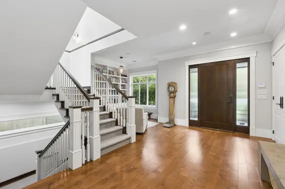4176 Virginia Crescent, North Vancouver For Sale - image 3