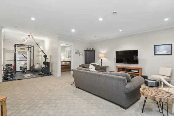 4176 Virginia Crescent, North Vancouver For Sale - image 30