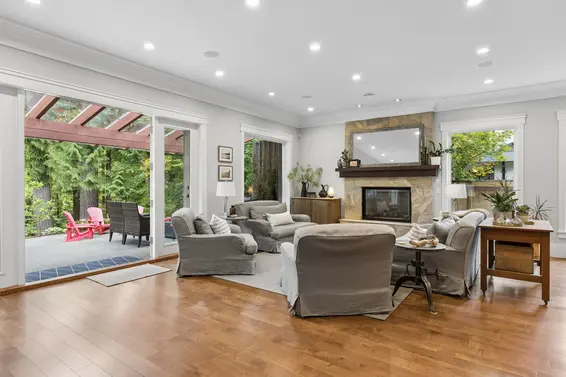 4176 Virginia Crescent, North Vancouver For Sale - image 4