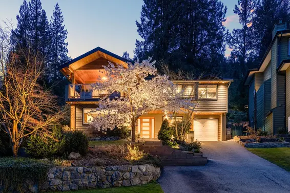 4515 Meadowbank Close, North Vancouver For Sale - image 3