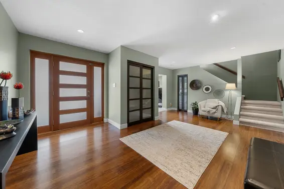 4515 Meadowbank Close, North Vancouver For Sale - image 5