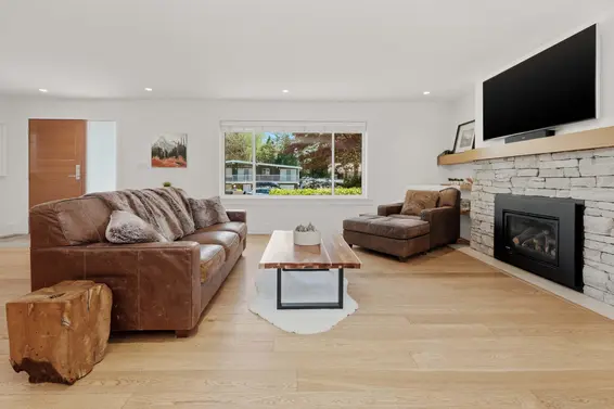 2708 Byron Road, North Vancouver For Sale - image 12