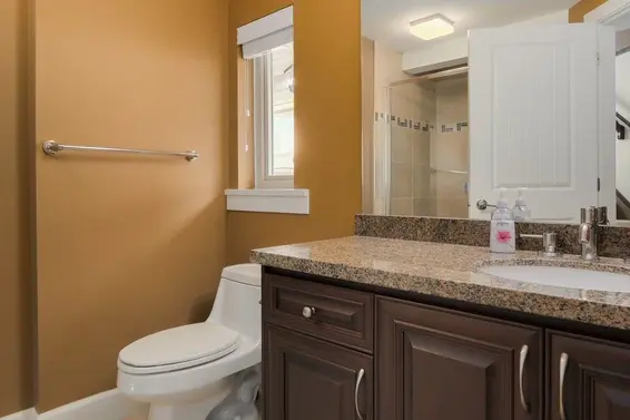 7 215 East 4 Street, North Vancouver For Sale - image 11