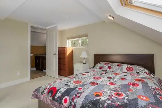 7 215 East 4 Street, North Vancouver For Sale - image 12