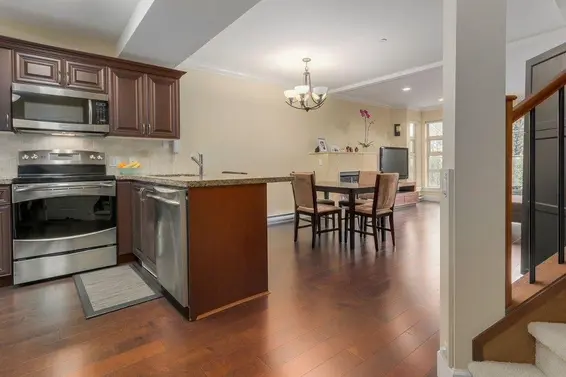 7 215 East 4 Street, North Vancouver For Sale - image 2