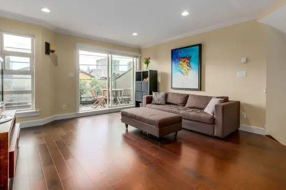 7 215 East 4 Street, North Vancouver For Sale - image 5