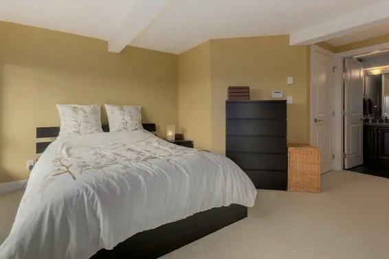 7 215 East 4 Street, North Vancouver For Sale - image 9