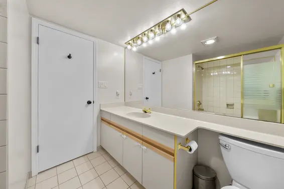 803 995 Roche Point Drive, North Vancouver For Sale - image 34