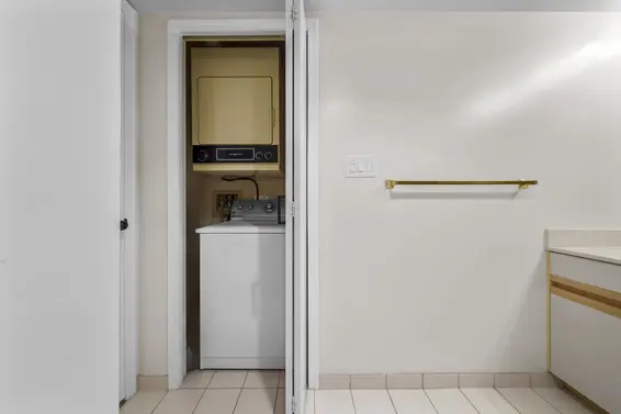 803 995 Roche Point Drive, North Vancouver For Sale - image 35