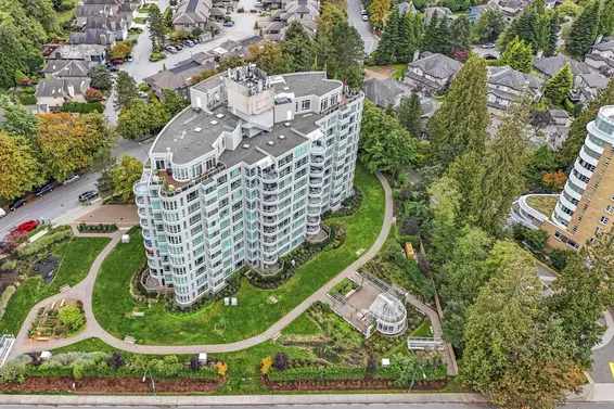 803 995 Roche Point Drive, North Vancouver For Sale - image 37
