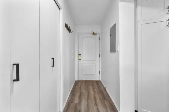 803 995 Roche Point Drive, North Vancouver For Sale - image 7