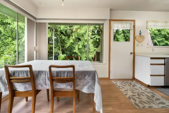 628 East St. James Road, North Vancouver For Sale - image 11