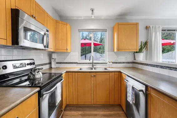 12 1071 Lynn Valley Road, North Vancouver For Sale - image 11