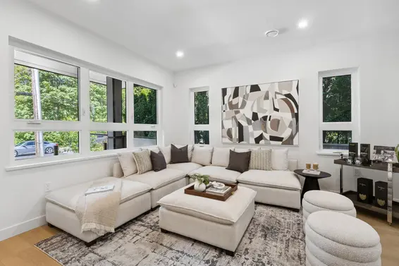 846 St. Denis Avenue, North Vancouver For Sale - image 2