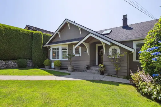 2136 Nelson Avenue, West Vancouver