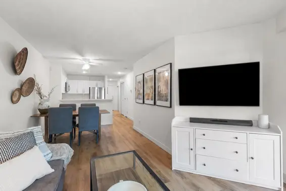 113 147 East 1st Street, North Vancouver For Sale - image 10