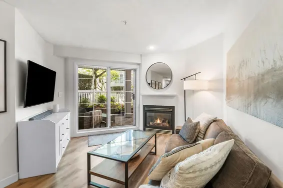 113 147 East 1st Street, North Vancouver For Sale - image 2