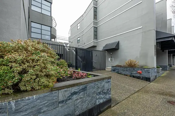 206 3151 Woodbine Drive, North Vancouver For Sale - image 18