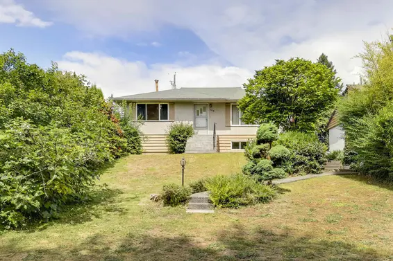1118 Cloverley Street, North Vancouver